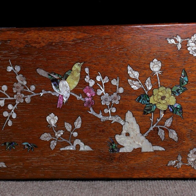 Late 20th Century Huali Rosewood Box Inlaid With Mother-of-Pearl Bird & Floral Motif For Sale - Image 5 of 9