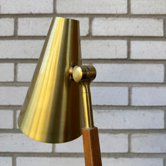 1960s Mid-Century Modern Scandinavian Table Lamp in Brass and Oak from Falkenbergs Belysning, 1960 For Sale - Image 5 of 9