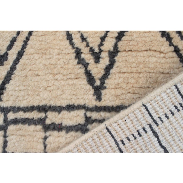 Beige Moroccan Shag Beige/Gray Wool Rug - 3'9'' X 6'2'' For Sale - Image 8 of 10