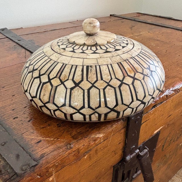 An exceptional, larger-scale vintage Anglo-Indian lidded statement box by Maitland-Smith featuring highly intricate, hand-...