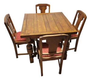Early 20th Century English Quarter Sawn Oak Draw-Leaf Table With Chairs - 5 Pieces