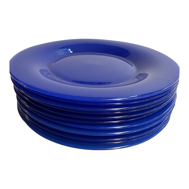 Vintage Mid-Century Modern Arcoroc France Luncheon Plates in Cobalt Blue Color- Set of 12 For Sale