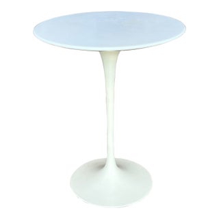 Saarinen for Knoll Marble Top Tulip Side Table For Sale