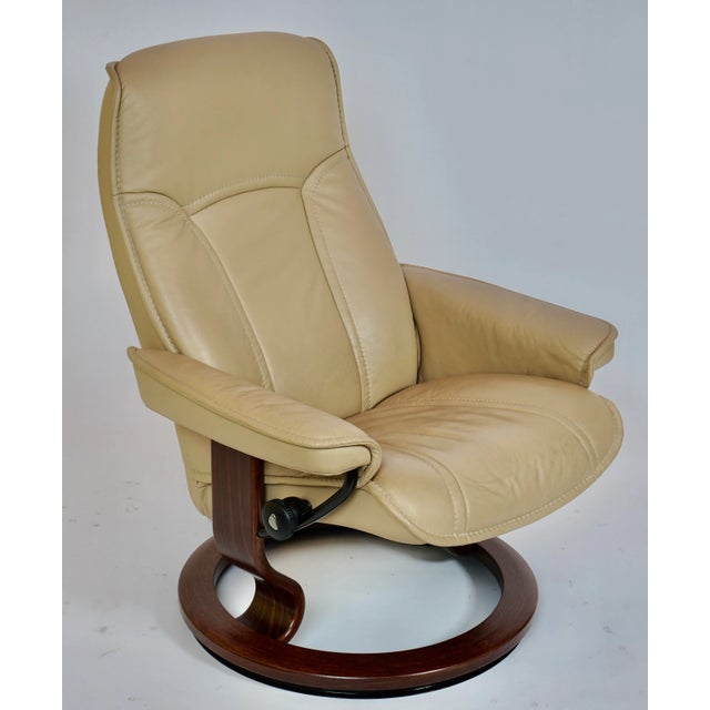 Ekornes Stressless Consul Recliner Leather Chair For Sale - Image 10 of 11