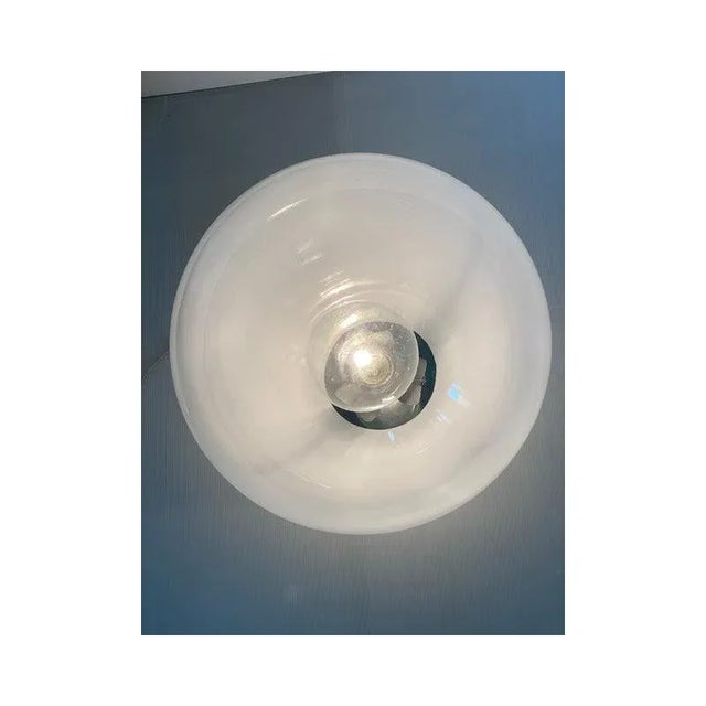 Spectacular vanished- white sphere in Murano glass . Table lamp in 70S design , fruit of very high italian craftamnship....