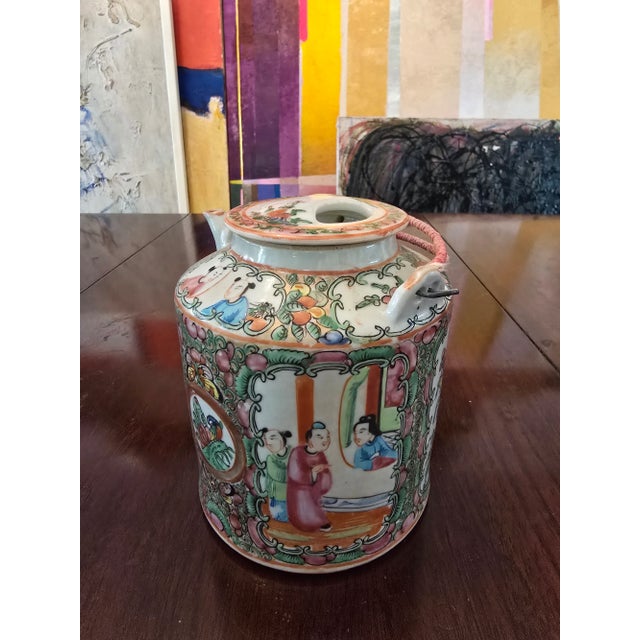 Late 19th Century Antique Chinese Porcelain Rose Medallion Tea Pot For Sale - Image 5 of 9