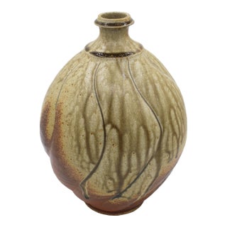 1994 Swirlled Body Pottery Frogskin Vase by Ben Owen III For Sale