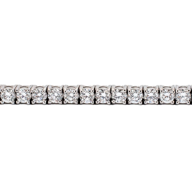 Lady’s 14k White Gold 4-Prong 2.55ct Lab Grown Diamond Tennis Bracelet For Sale - Image 4 of 7