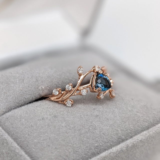 Aaa London Blue Topaz Ring With Earth-Mined Diamond Accents in Solid 14k Gold, Size 6.75 For Sale In Columbus - Image 6 of 9