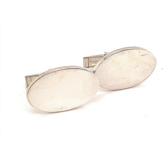 Metal 1990s Pair of Tiffany & Co. Estate Sterling Silver Wide Oval Cufflinks 19 Grams For Sale - Image 7 of 12