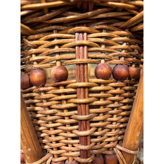 Vintage 1970s Honey-Toned Wicker Basket With Wood Bead Detail & Sculptural Handles For Sale In San Diego - Image 6 of 9