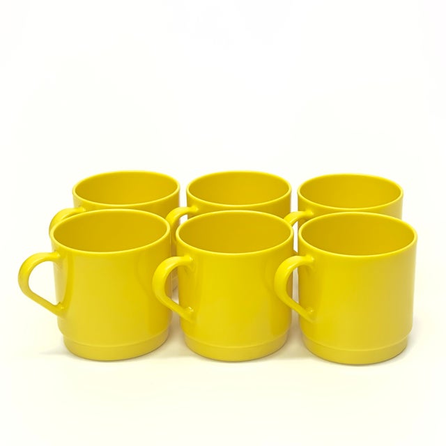 1970s Yellow Melamine Oblique Dinnerset by P M C - Place Settings for 6 / 16 Pieces For Sale - Image 11 of 13