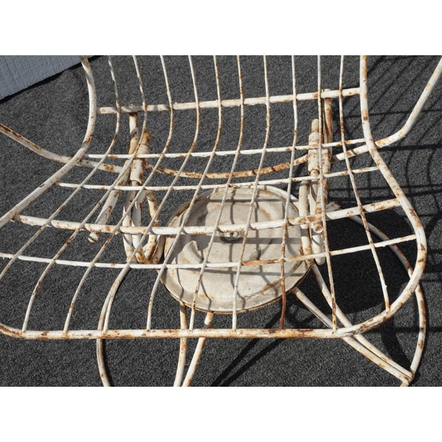 Vintage Mid-Century Modern Homecrest Style White Wire Swivel Rocker Lounge Chair For Sale - Image 9 of 13