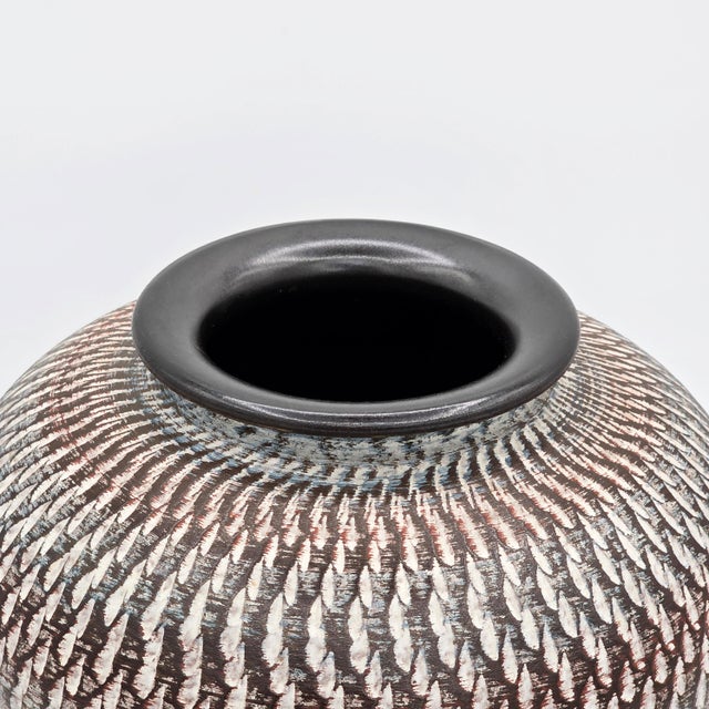 Dumler Breiden Dee-Cee West German Sgraffito Pottery Vase For Sale - Image 4 of 8