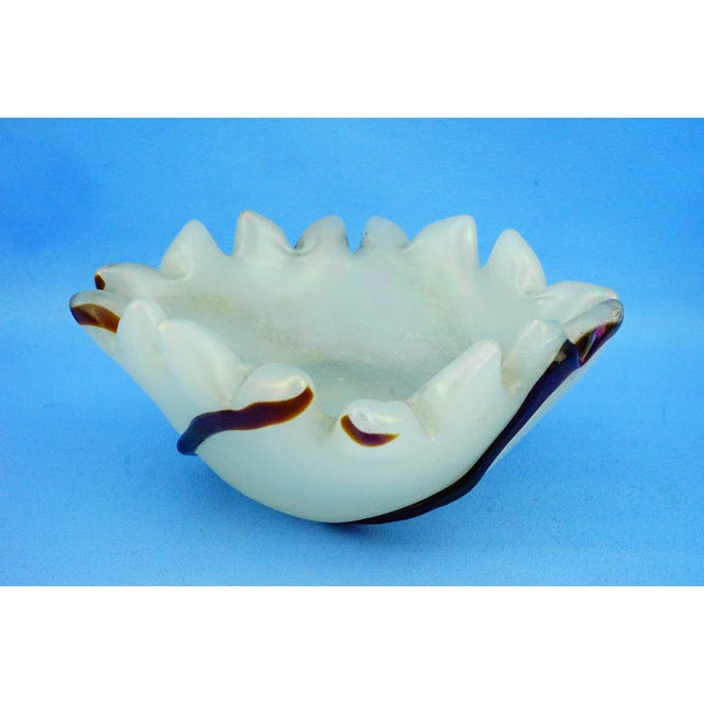 Mid-Century Modern 20th Century Iridato Milk Glass Pocket Emptier by Dino Martens for Toso-Murano, Italy, 1950s For Sale - Image 3 of 18