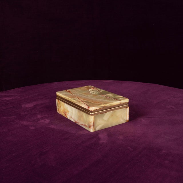 1970s Green Onyx and Brass Lidded Catch-All Box, Italy, 1970 For Sale - Image 5 of 18