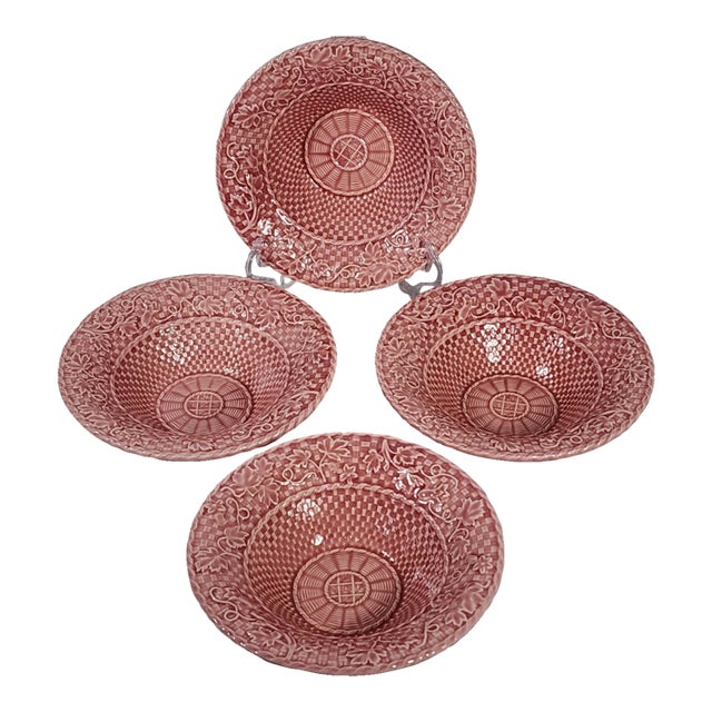 Vintage Bordallo Pinheiro Majolica Basketweave Leaves Pink Salad Bowls-Set of 4 For Sale
