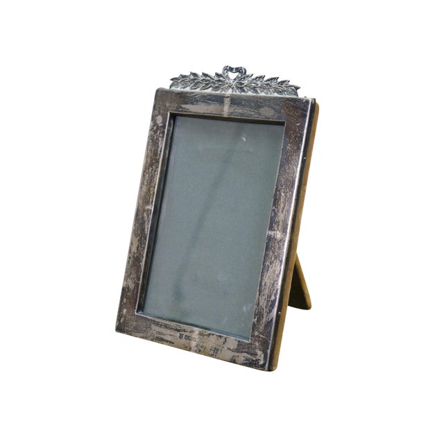 Antique Victorian / Edwardian James and William Deakin sterling silver picture photo frame featuring a Neoclassical...