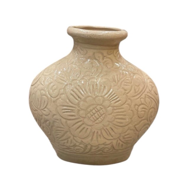 Coastal Vintage Cream Ceramic Floral Relief Vase For Sale - Image 3 of 12