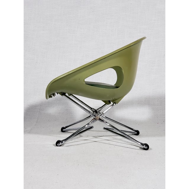 Mid-Century Modern Vintage Original MCM Cosco Household Goods (Columbus Indiana) Padded Childs Seat For Sale - Image 3 of 12