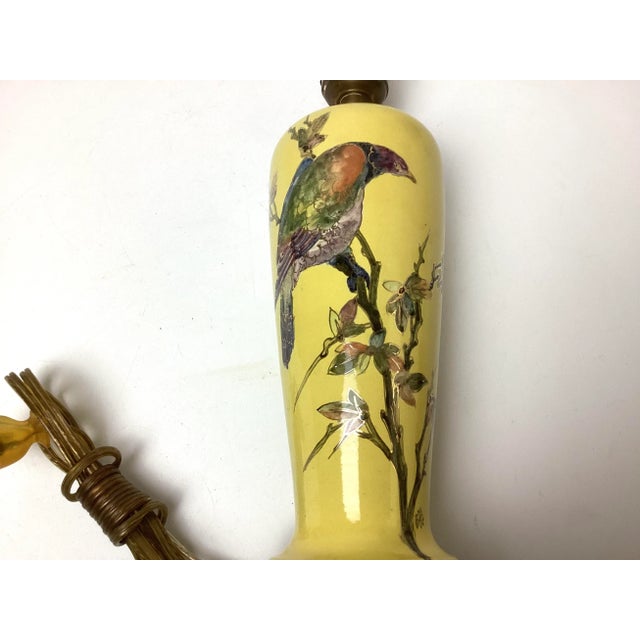 Vintage Yellow Pottery Accent Table Lamp With Bird For Sale - Image 4 of 5