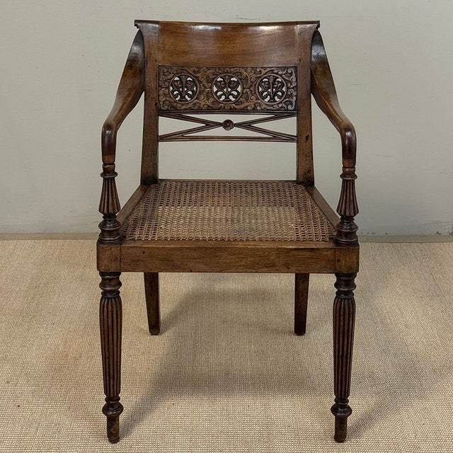 19th Century British Mahogany Edwardian Hand-Carved Armchair For Sale - Image 4 of 18