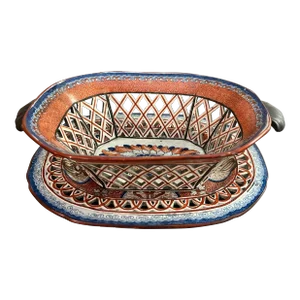 Spode "Dollar" Pattern Variant Pearlware Chestnut Basket and Tray, Circa 1815-1825