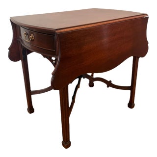 Late 20th Century Kindel Winterthur Mahogany Drop-Leaf Pembroke Table With Drawer For Sale