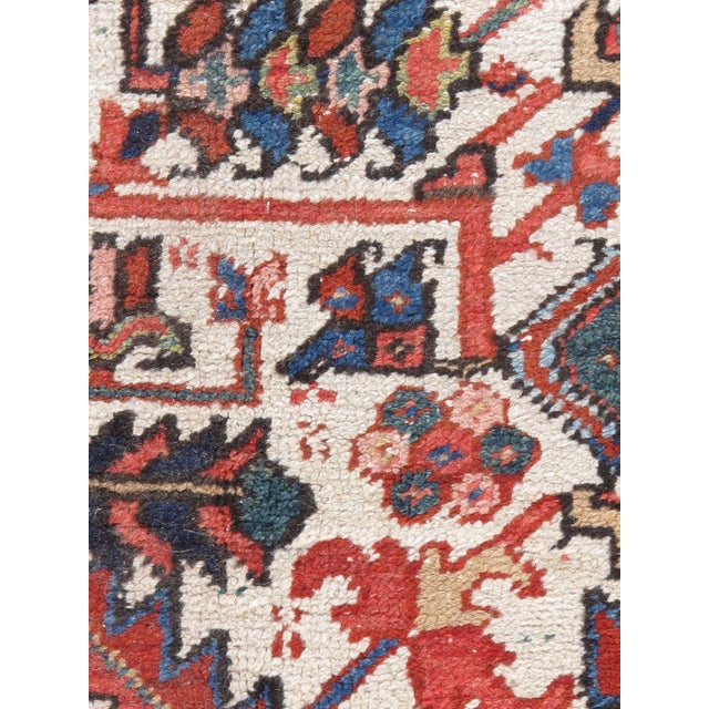 1940s Vintage Ivory Heriz Hand Woven Area Rug 6ft 11in X 10ft For Sale - Image 5 of 8
