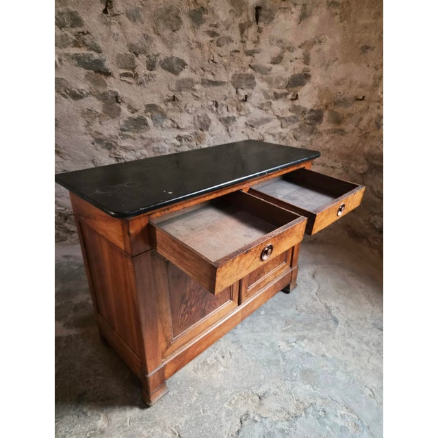 French Louis Philippe Walnut Buffet with Black Marble Top, France, 1840s For Sale - Image 4 of 18