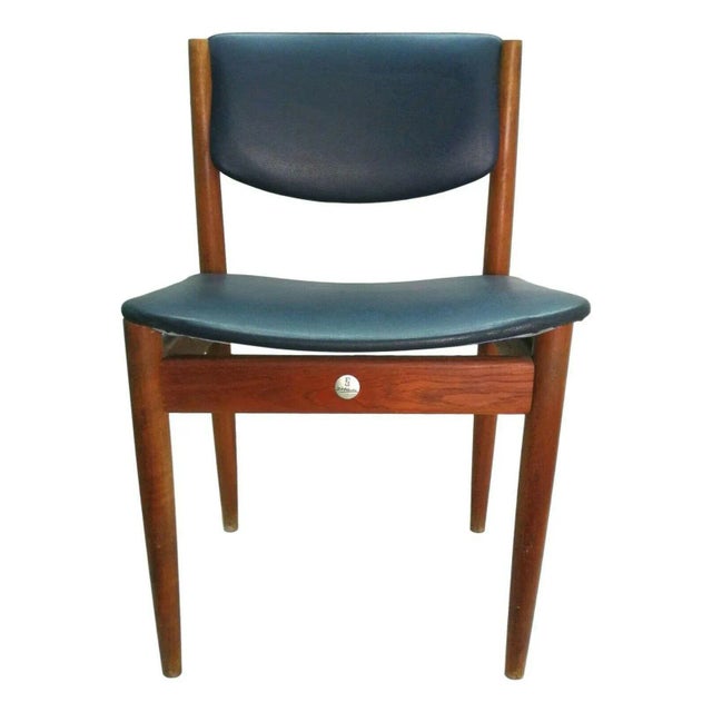 Model 197 Dining Chair by Fill Juhl for France & Søn / France & Daverkosen, 1960s For Sale - Image 6 of 6