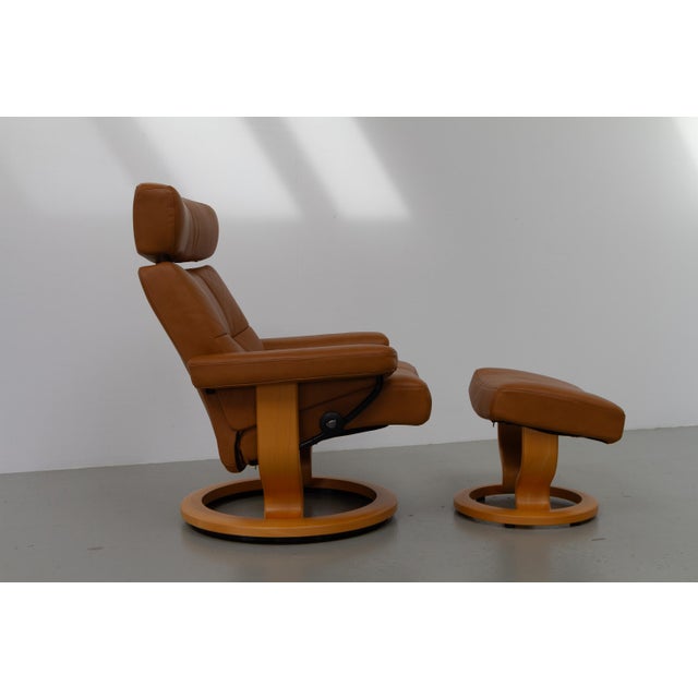 Set of Stressless Reclining Lounge Chair and Ottoman from Ekornes, 2000s For Sale - Image 12 of 18