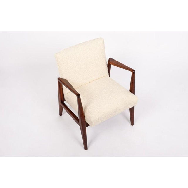 Mid Century Cream Upholstered Lounge Chairs by Jens Risom, 1960s For Sale - Image 9 of 11