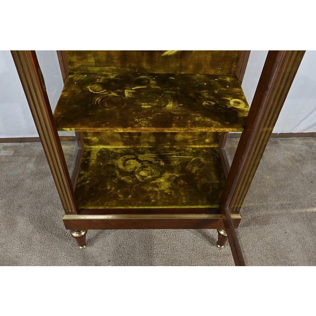 Small Vintage Mahogany Showcase For Sale - Image 15 of 18