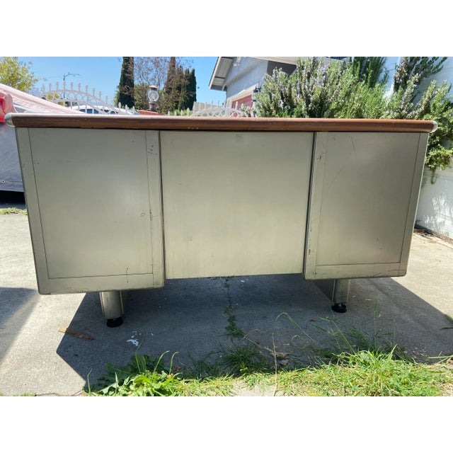 1940s Vintage Shaw Walker Typewriter Metal Tanker Desk For Sale - Image 12 of 12