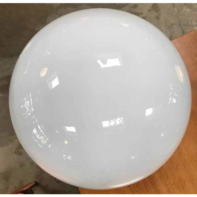 Mid-Century Modern Large Paola Table Lamp by Studio Tetrarch for Lumenform, 1970s For Sale - Image 3 of 4