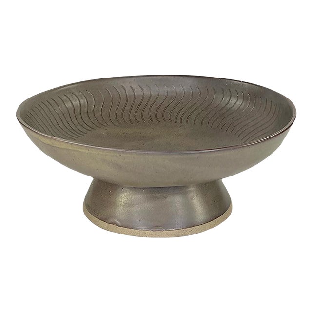 1960s Marshall Studios Gordon & Jane Martz Indiana Stoneware Footed Salad Serving Bowl For Sale