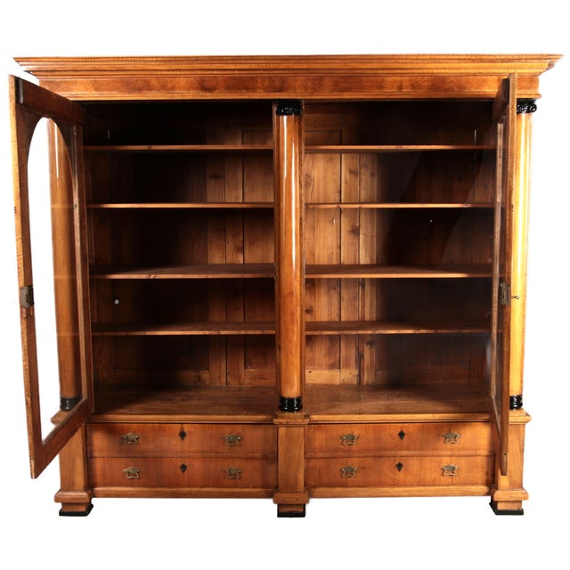 Very Large Biedermeier Display Cabinet in Cherrywood, 1820 For Sale - Image 4 of 18