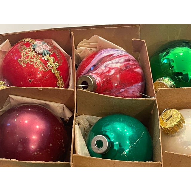 American 1950 Th American Glass Christmas Ornaments Box For Sale - Image 3 of 4