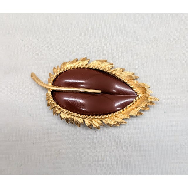 Vintage C1966 Signed Napier Book Piece Goldtone Red Resin Leaf Brooch For Sale In Philadelphia - Image 6 of 7
