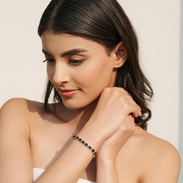 Natural Black Star Smooth Cabochon Gemstone Tennis Bracelet in 925 Silver For Sale - Image 9 of 13