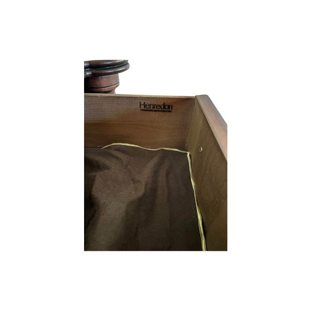 Hepplewhite 1980s Henredon Flame Mahogany Sideboard Buffet Credenza Hepplewhite Paw foot Huntboard For Sale - Image 3 of 17