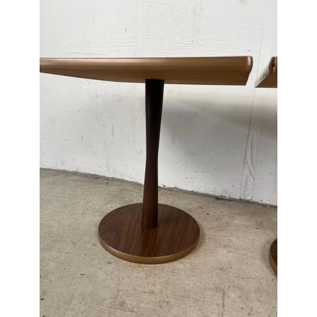 Pair of Mid Century Modern Small Pedestal End Tables Chairish