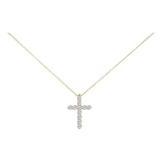 14K Yellow Gold 1/2 Cttw Lab Grown Diamond 11 Stone Cross Pendant Necklace For Sale