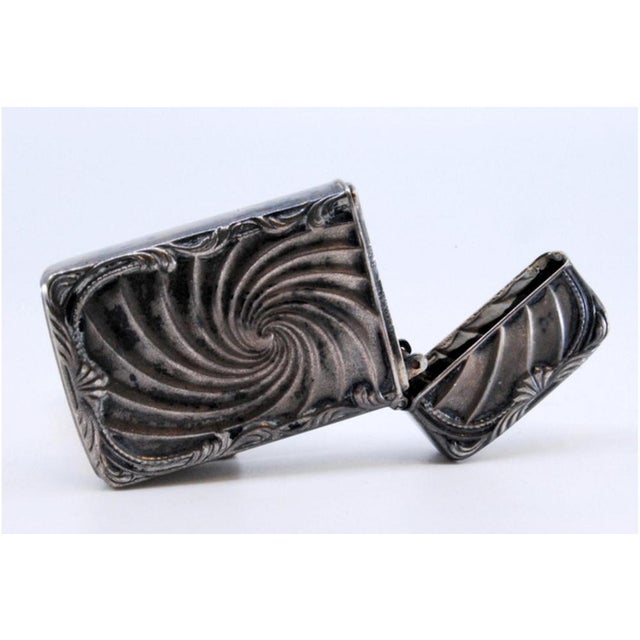 Silver Matchbox with Reliefs and Central Vortex For Sale - Image 4 of 10