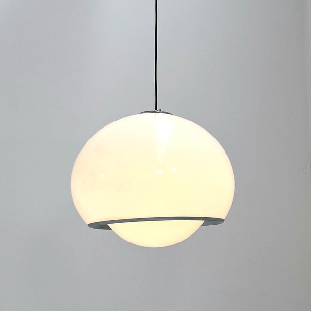 1970s White Bud Pendant Lamp by Studio 6G for Guzzini, 1970s For Sale - Image 5 of 8