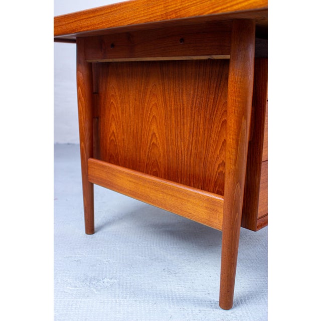 Mid-Century Modern Mid-Century Danish Model 207 Desk in Teak by Arne Vodder for Sibast, 1960s For Sale - Image 3 of 18