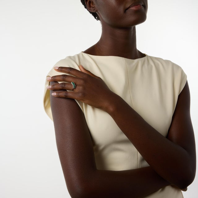 1990s Vintage Emerald Diamond 18k White Gold Ring, Size 5.75 For Sale - Image 5 of 6