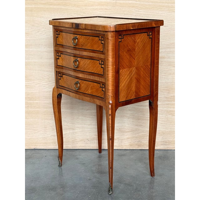 French Antique Louis XV French Marquetry Marble Top Nightstands, Set of 2 For Sale - Image 3 of 15