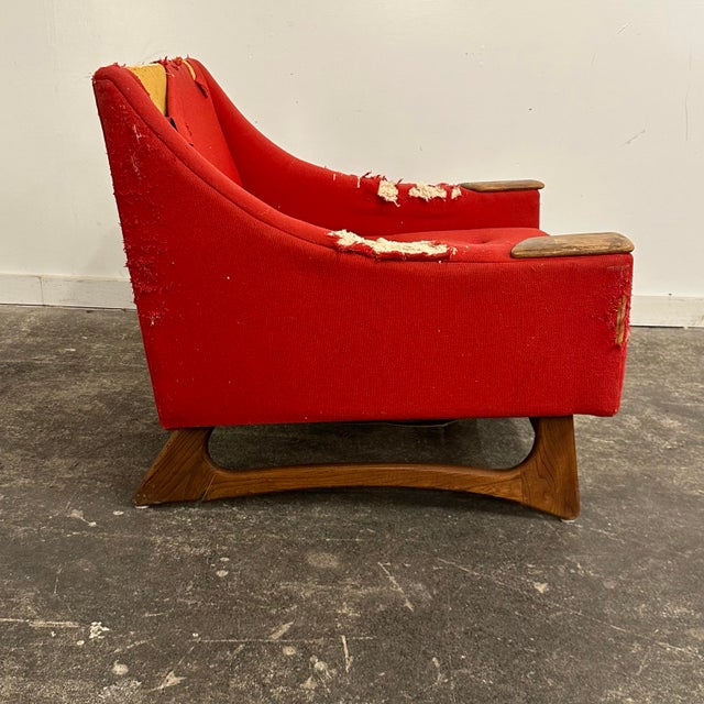 Mid-Century Modern Mid Century Modern Kroehler Walnut Lounge Chair For Sale - Image 3 of 12